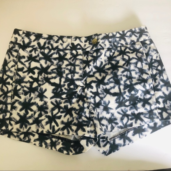 J. Crew Stretch white and blue short. - Picture 2 of 5